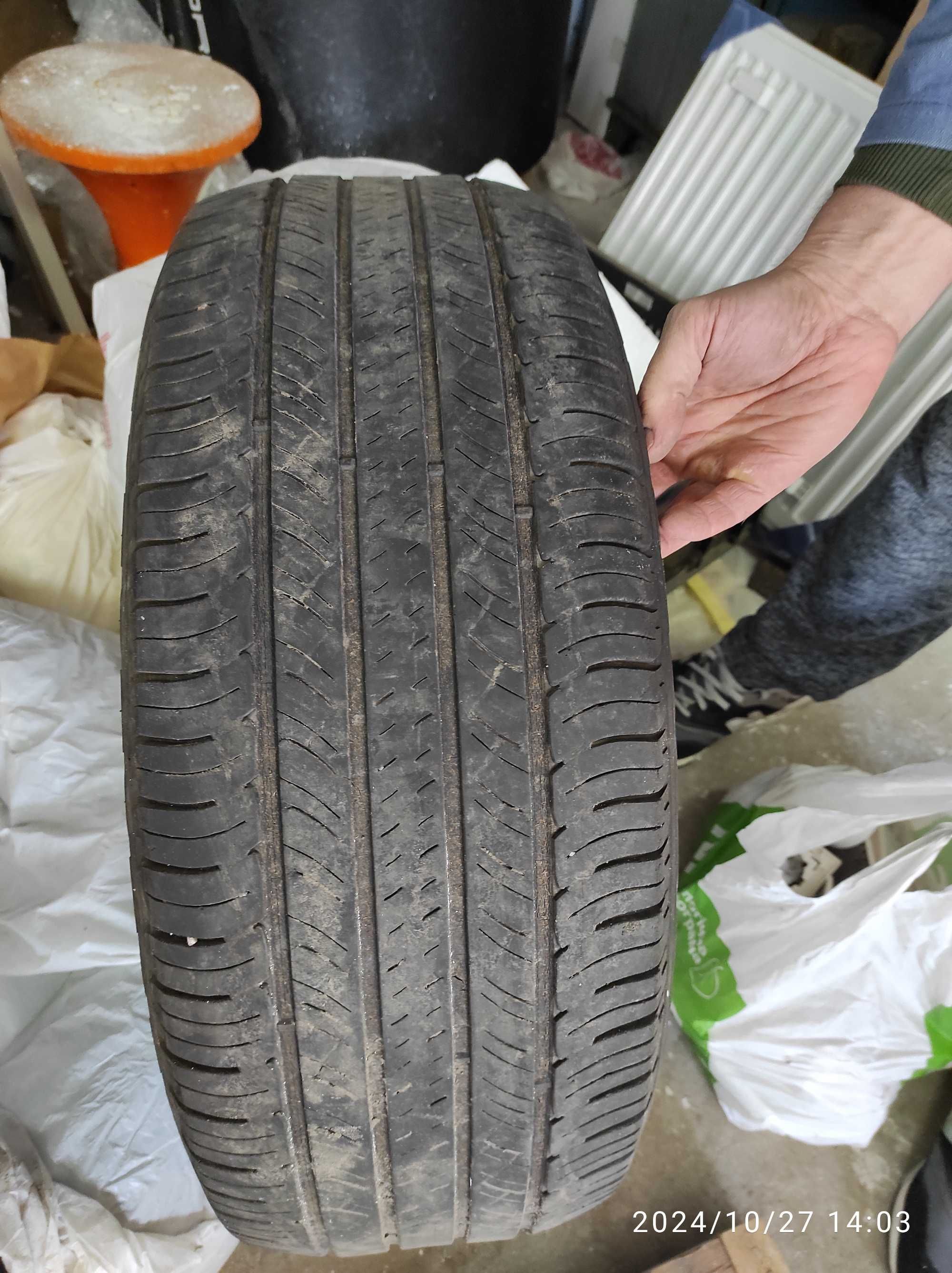 Шини літо 235/60 R 17, б/у
