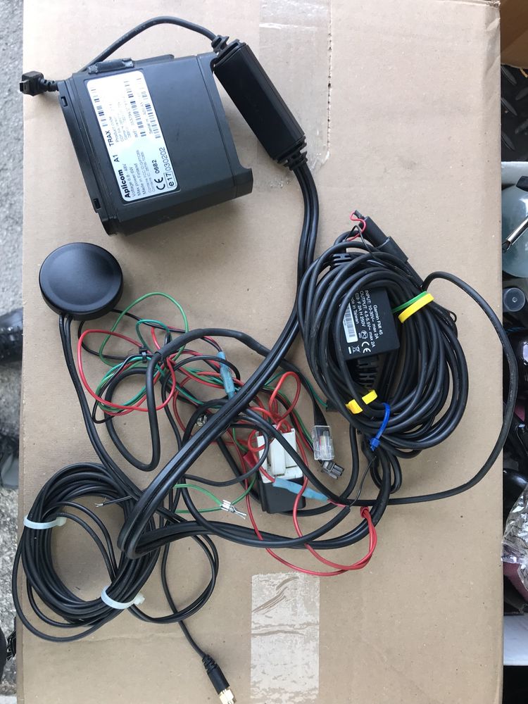 GPS трекер Aplicom A1 TRAX / Garmin FMI 45
