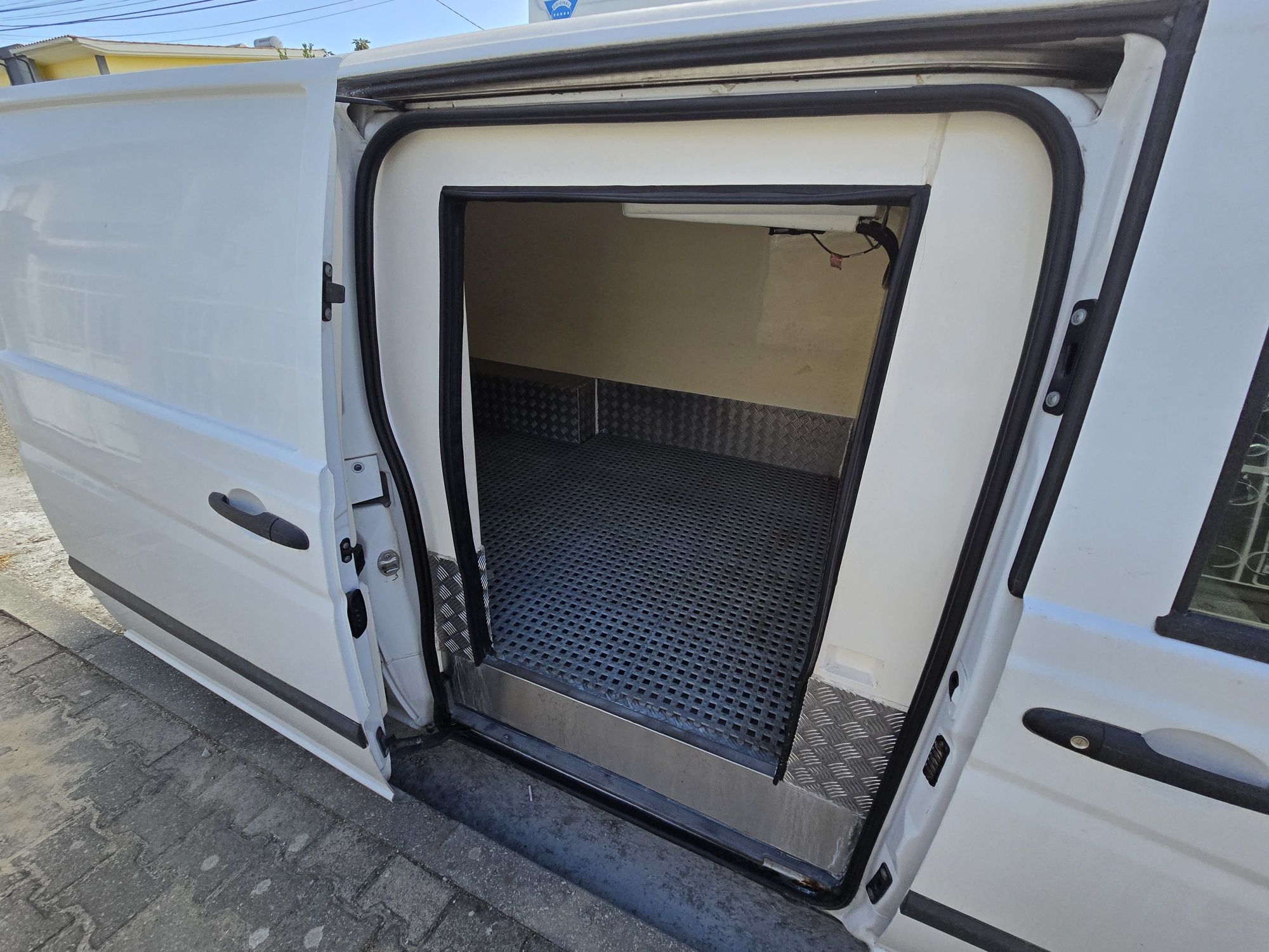 Carrinha Mercedes-Benz Vito