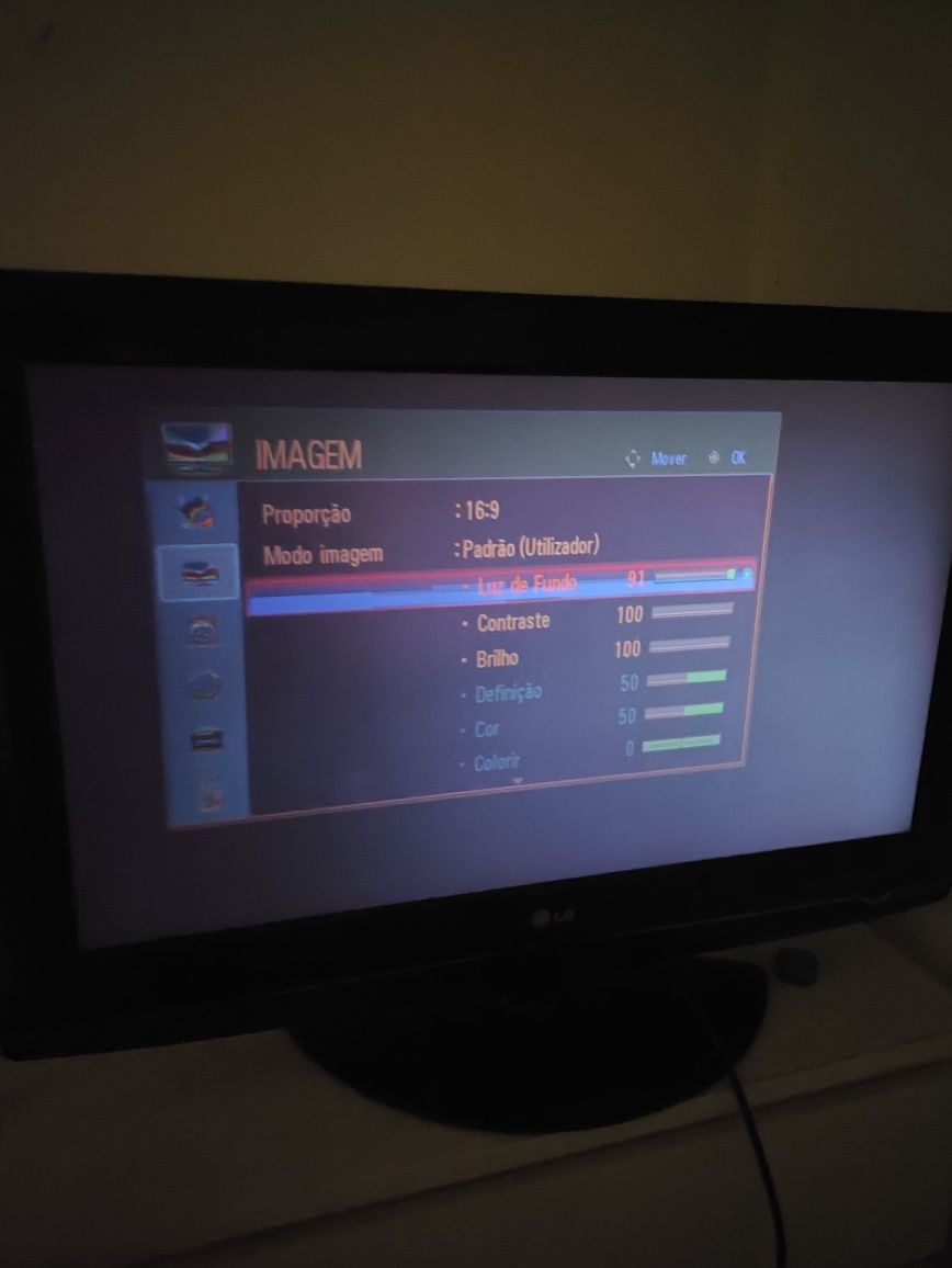 TV LG 32 polegadas avariada