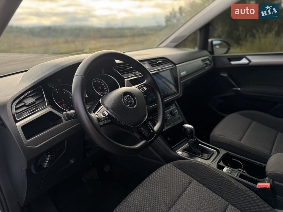 Volkswagen Touran 2016 II покоління  •  2.0D AT (150 к.с.)