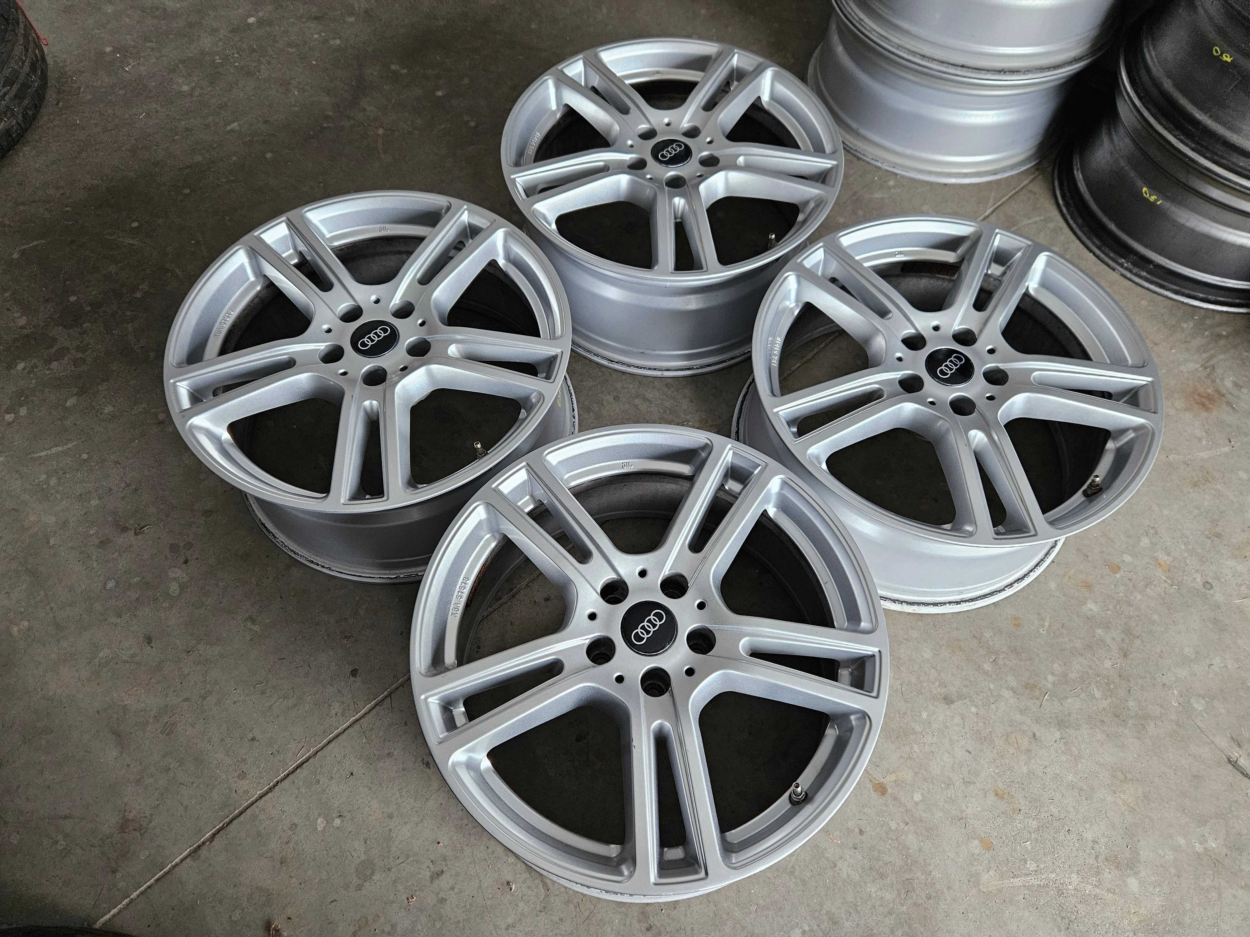Alufelgi 17" Audi A3 A4 b6 b7 b8 b9 A6 c6 c7 c8 A5 A7 Q3 Q5 SQ5 5x112
