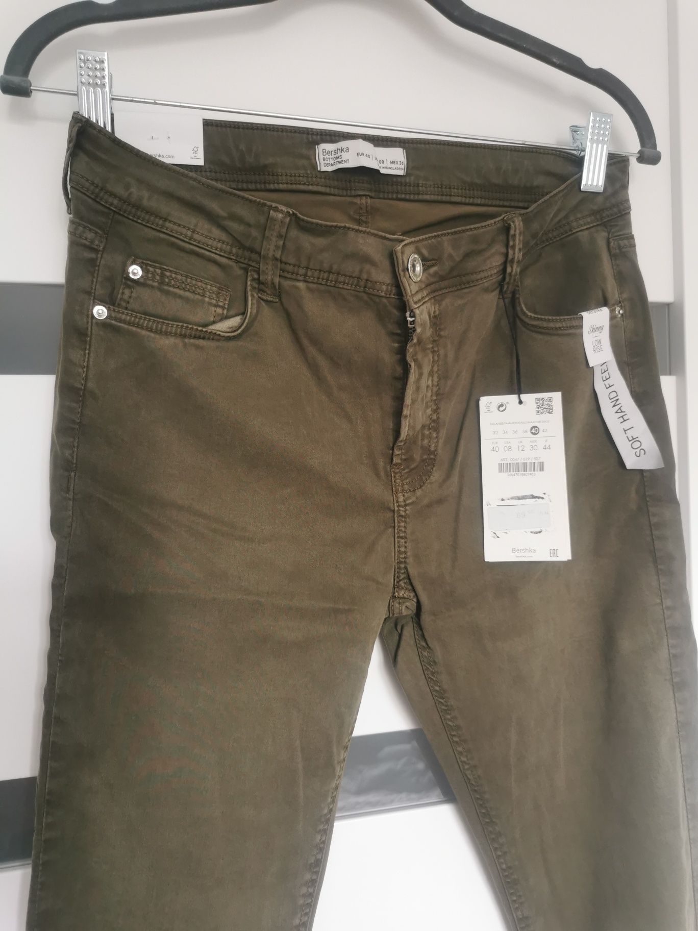 Spodnie zielone khaki NOWE bershka 40 38