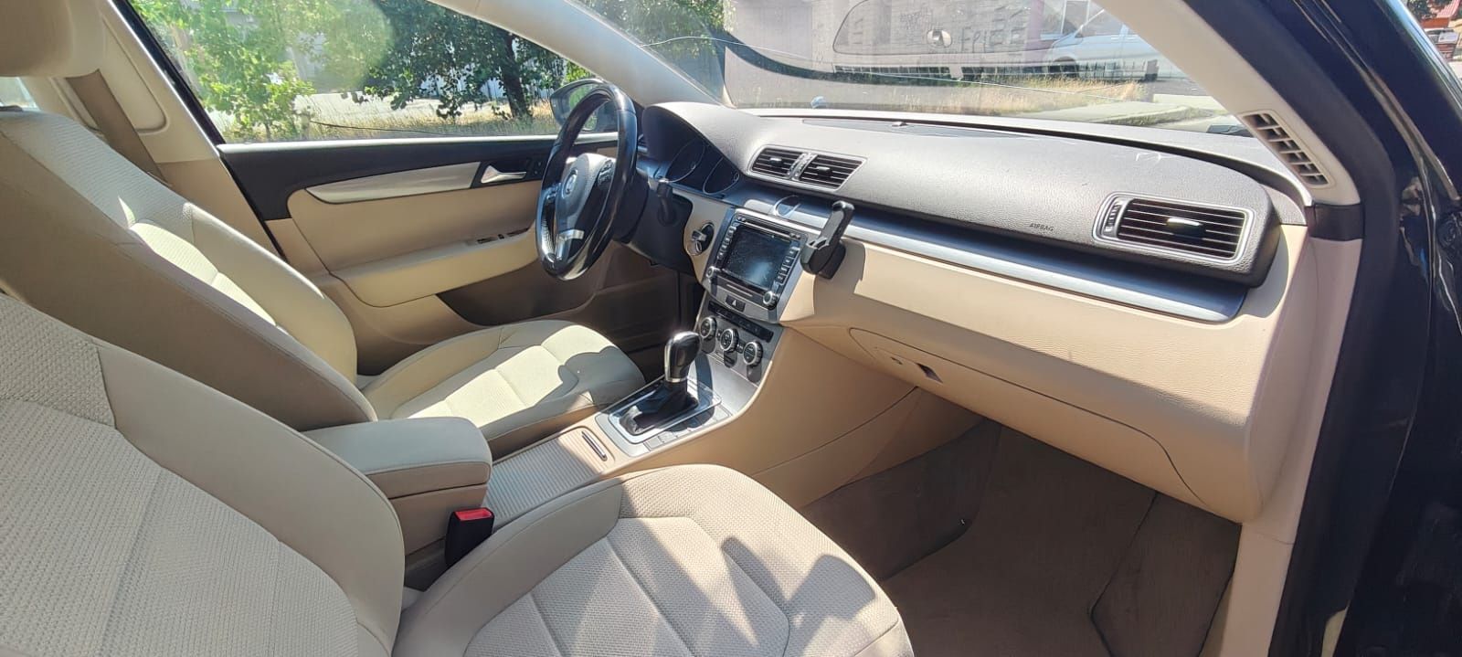 Volkswagen Passat B7 2 літра дизель автомат