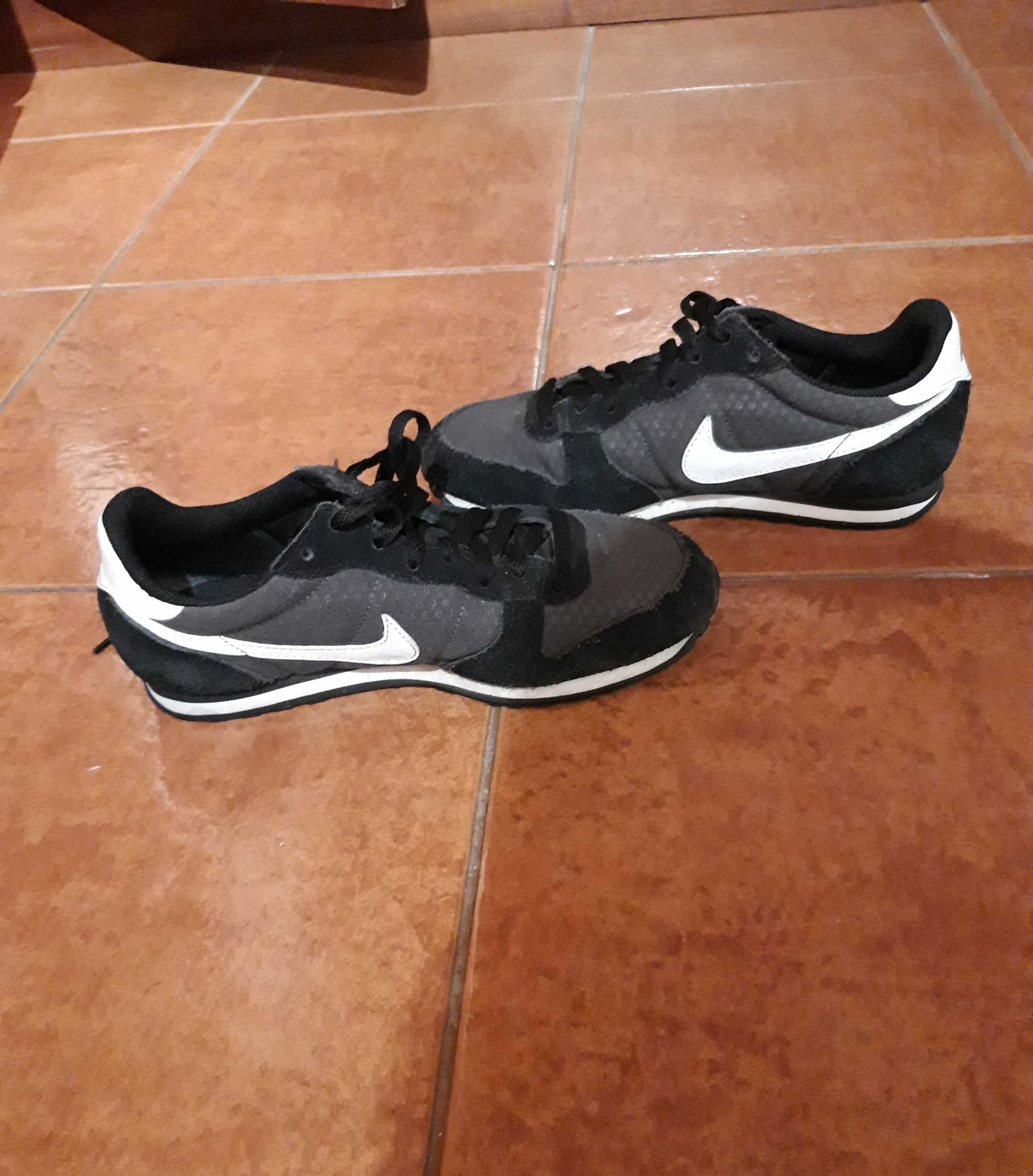 Sapatilhas Nike perfeito estado tm.37.5