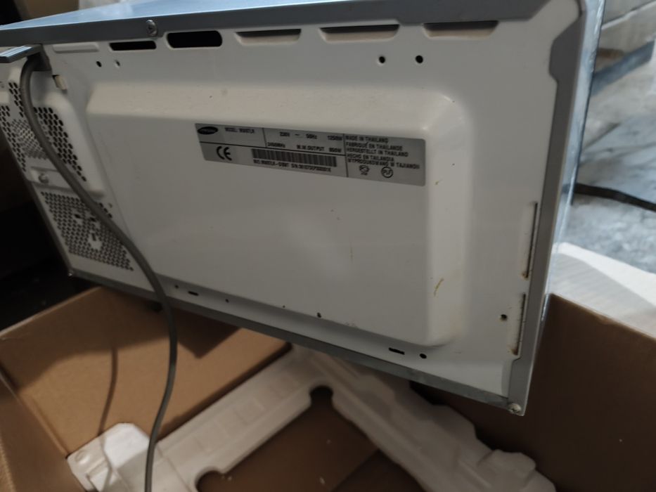 Микроволновка Samsung MW87LR