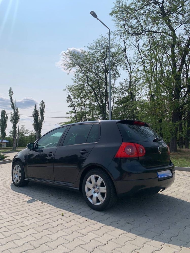 Продам GOLF V 2.0 td