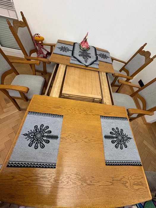 stół i krzesła - dębowe , 6 krzeseł , stół rozkladany 3,5 m