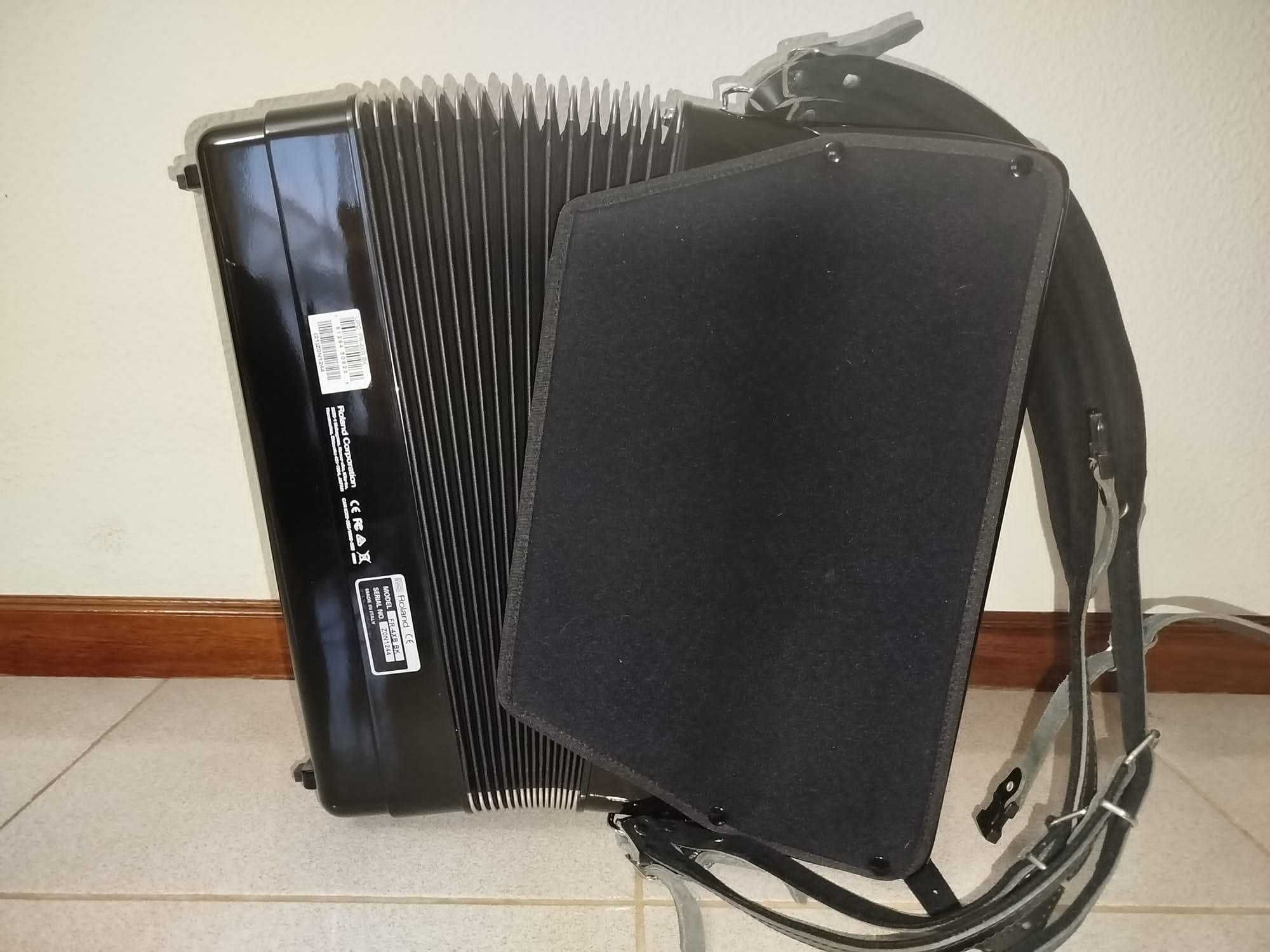 Acordeão Roland FR-4x