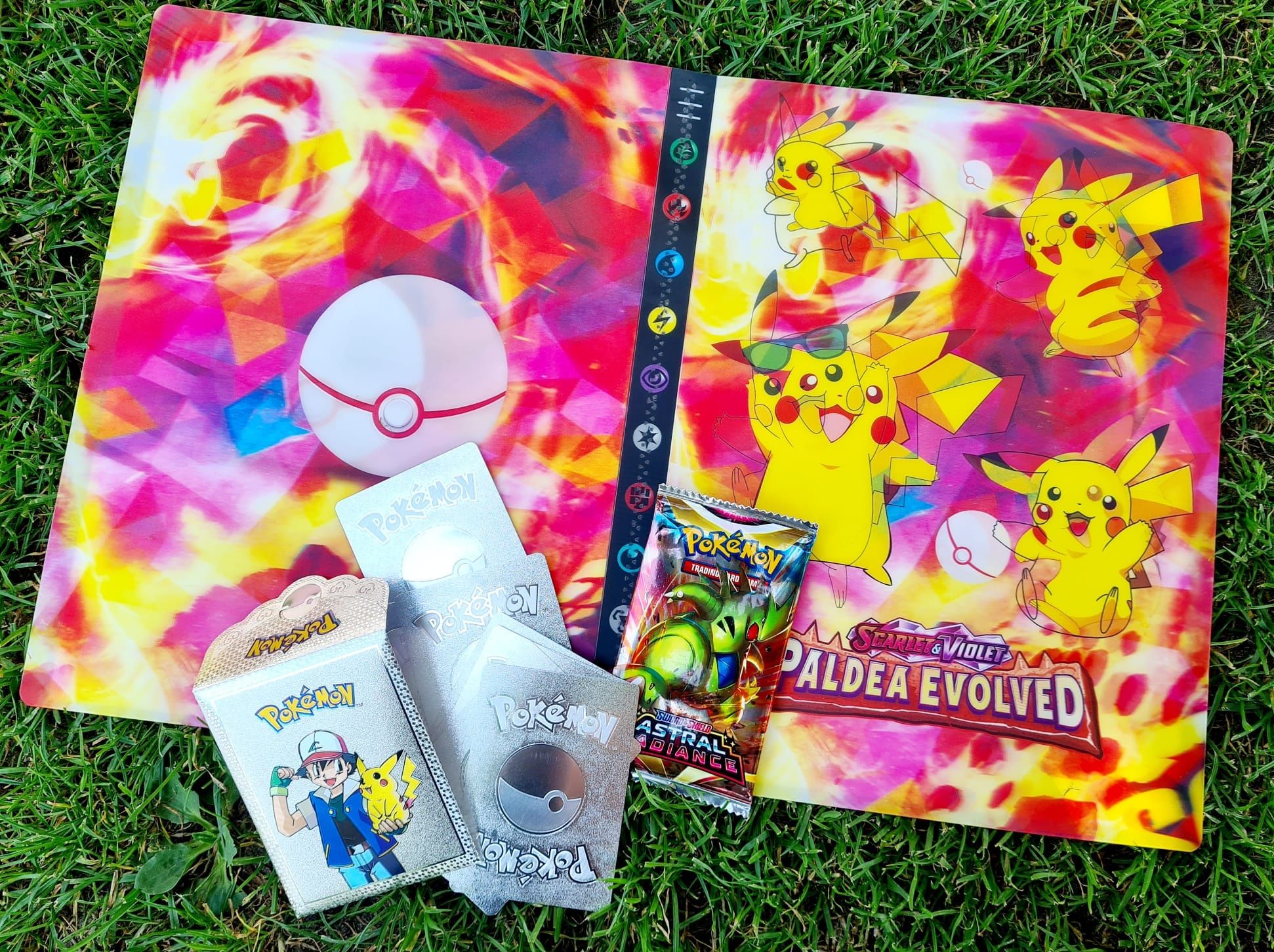 Zestaw album 3D A4 na karty Pokemon + karty Pokemon nowe