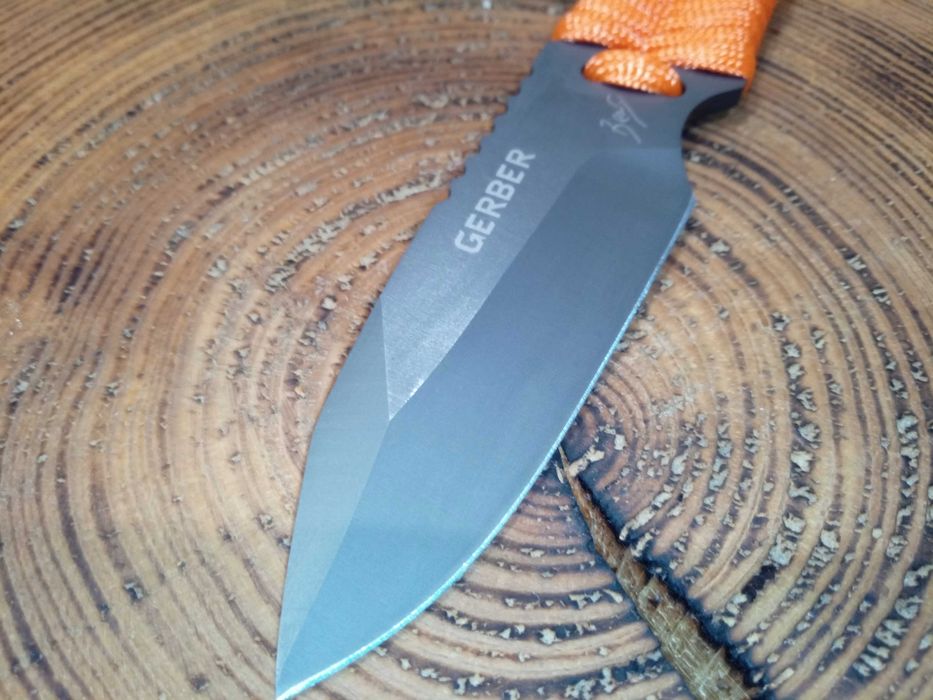 Nóż Gerber Paracord