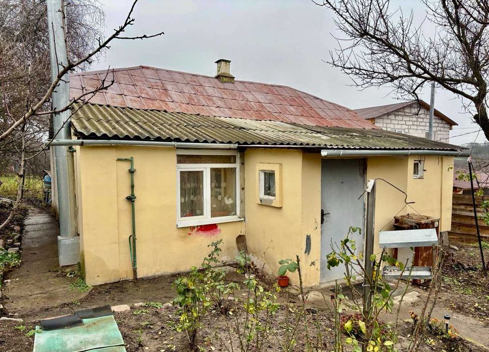 Продаж окремого будинку з гарним краєвидом у районі Ближні Яківці!