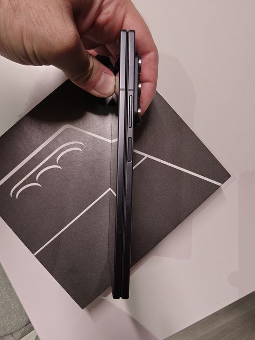Samsung Galaxy Z fold 7 12/256 GB