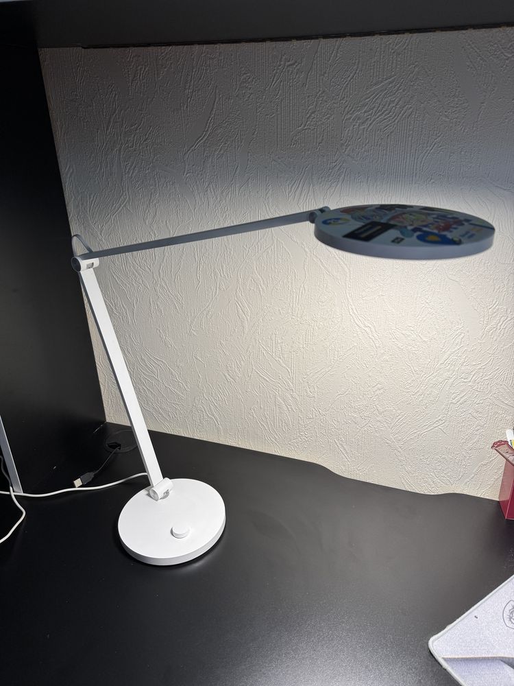Розумна настільна лампа Xiaomi Mi SmartDesk Lamp Pro