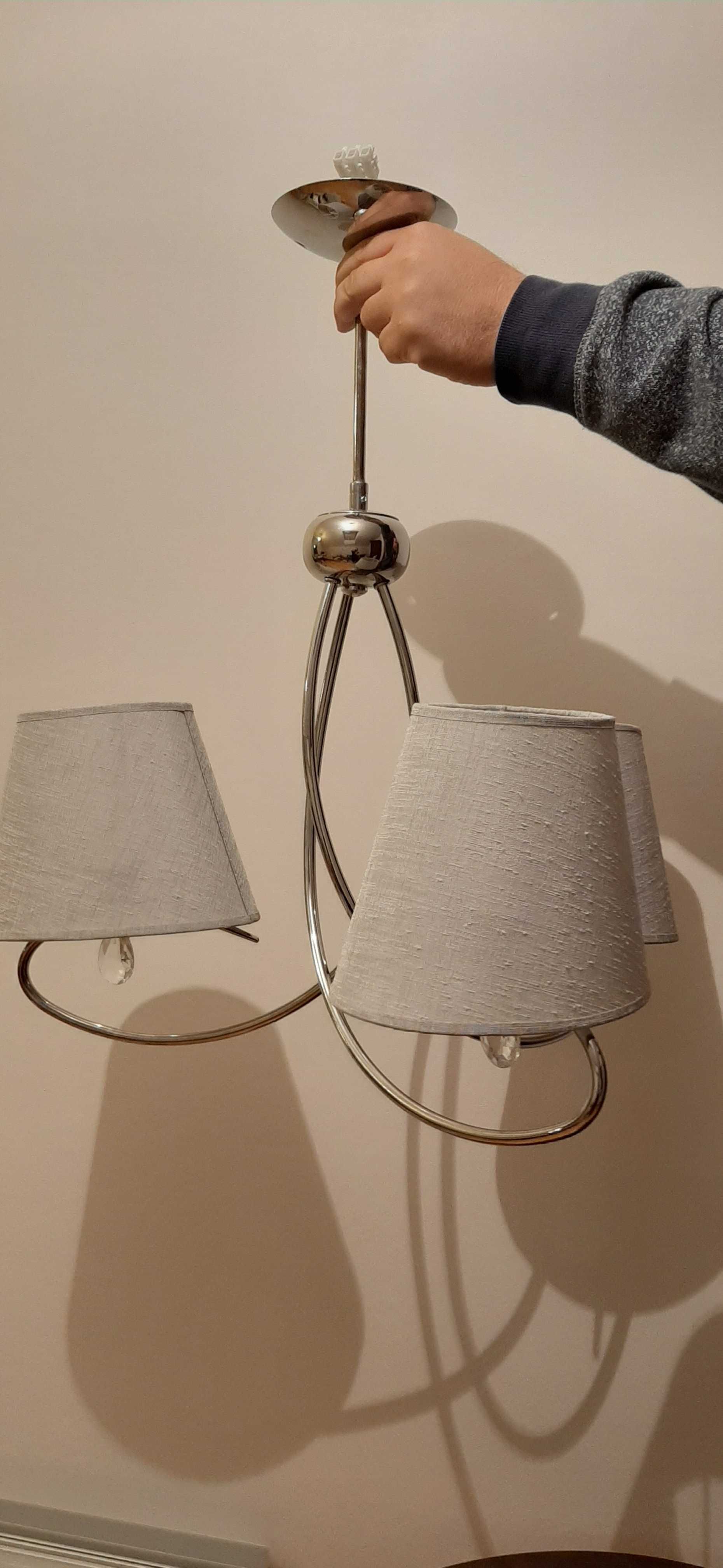 Żyrandol lampa     .