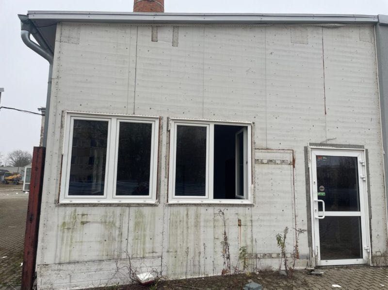 Konstrukcja stalowa , hala magazynowa, biuro , płyta warstwowa