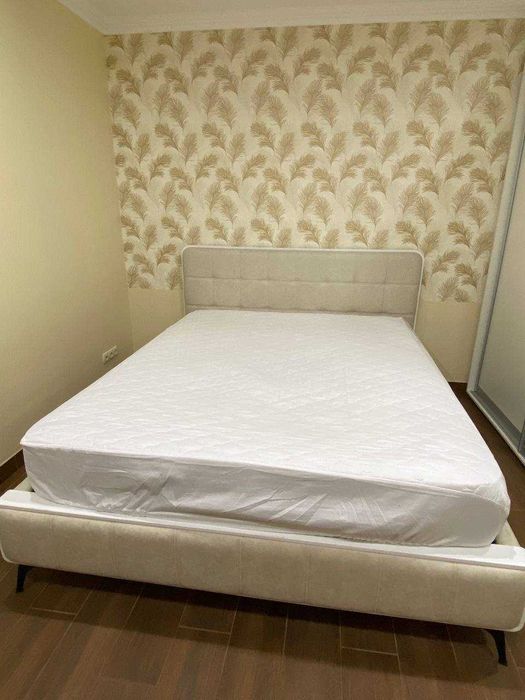 Двоспальне ліжко + матрац (самовивіз Крюків)