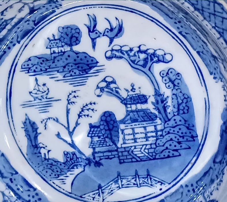 Antiga Taça Chinesa Azul e Branca