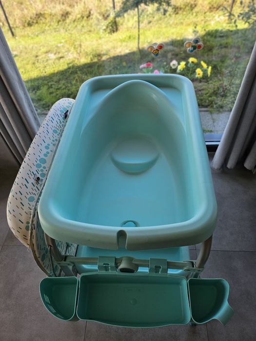 REZERWACJA Przewijak z wanienką i leżaczkiem Chicco
