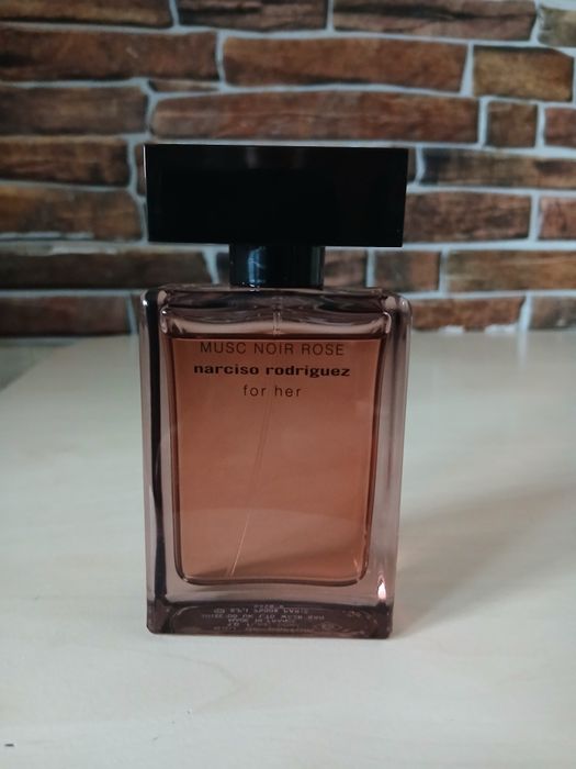 Narciso rodriguez musk noir rose