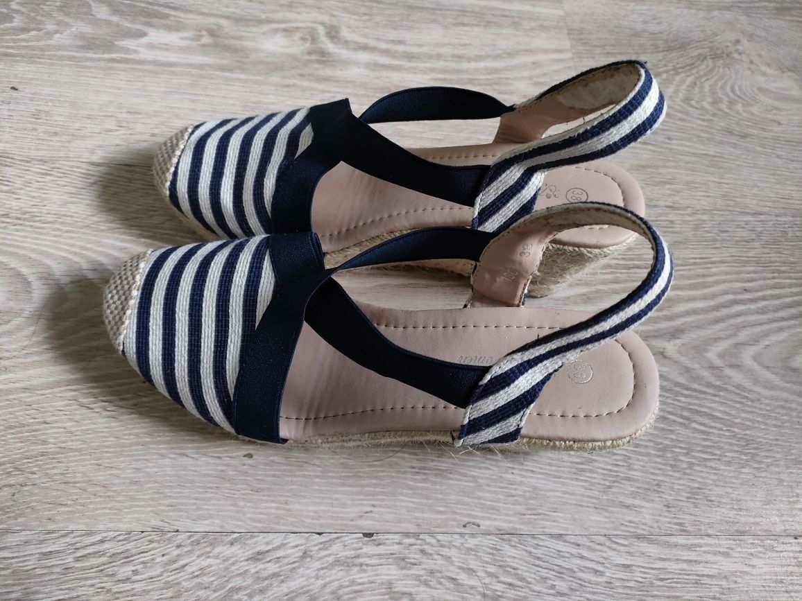 Espadryle na koturnie r.38