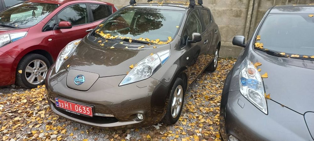 Ниссан       Leaf