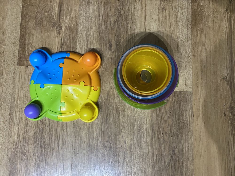 Smily Play sensoryczna wieża z zabawkami