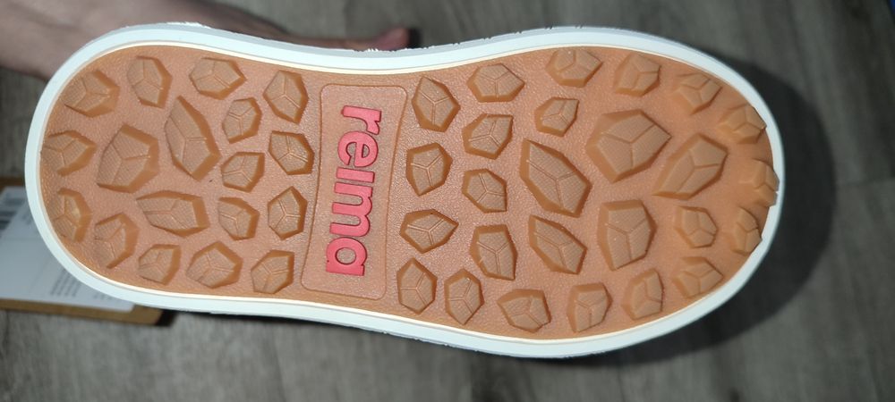 Reima зимові черевики 23 р НОВІ!