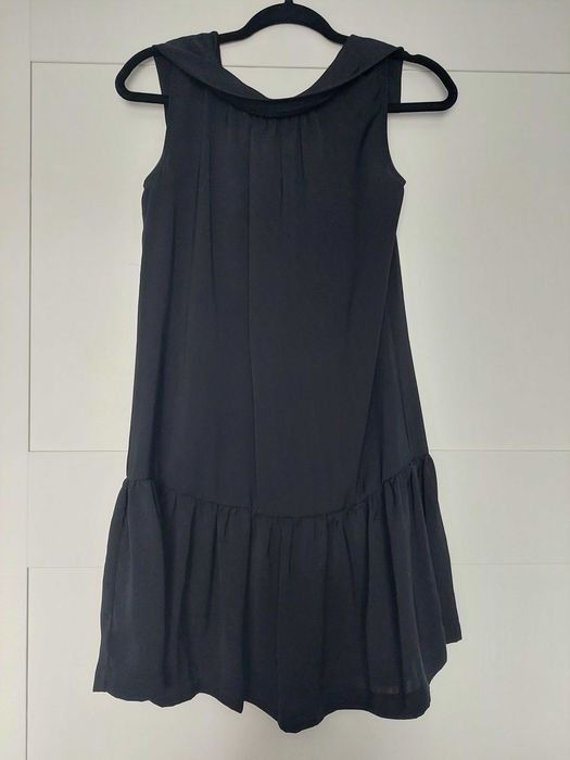 Zwiewna, czarna sukienka Reserved