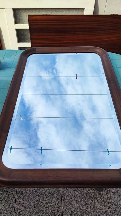 Espelho lindíssimo com madeira mogno excelente