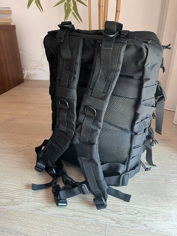 Mochila militar 45L - nova