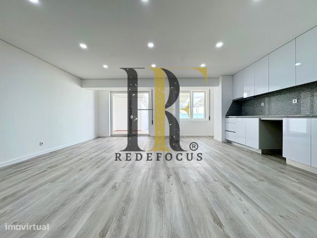 T2 Remodelado com Terraço e Vista para o Estádio do Dragão – Port