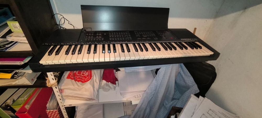 Órgão musical preto