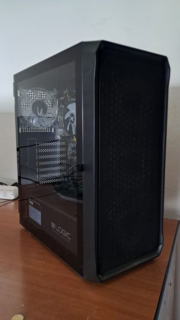 Torre Gaming Seminovo