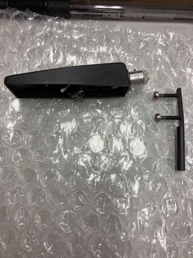 Headshell Ortofon com Cabos e parafusos