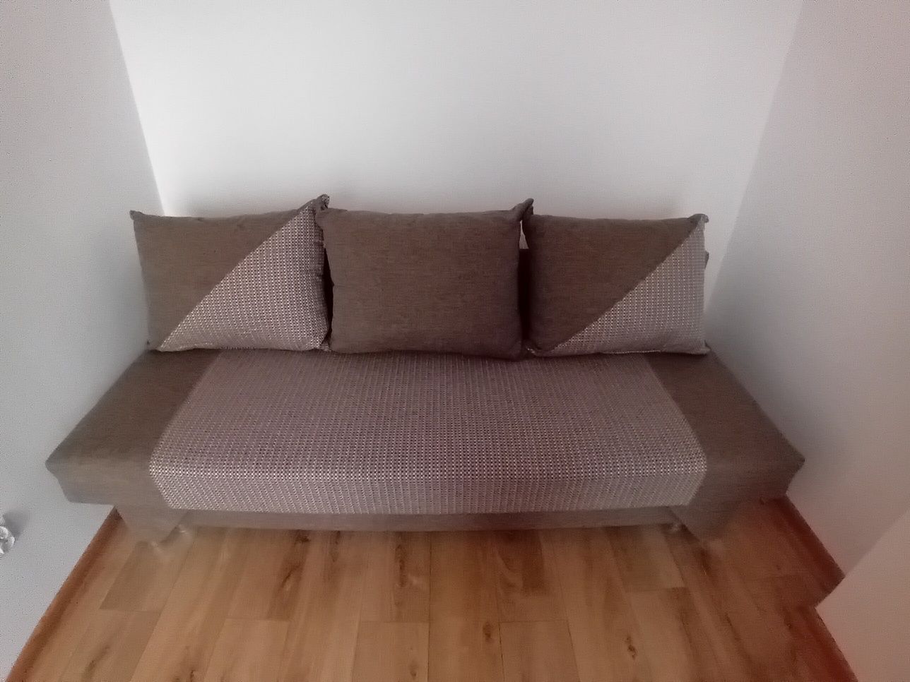 Wersalka rozkładana z wnęką