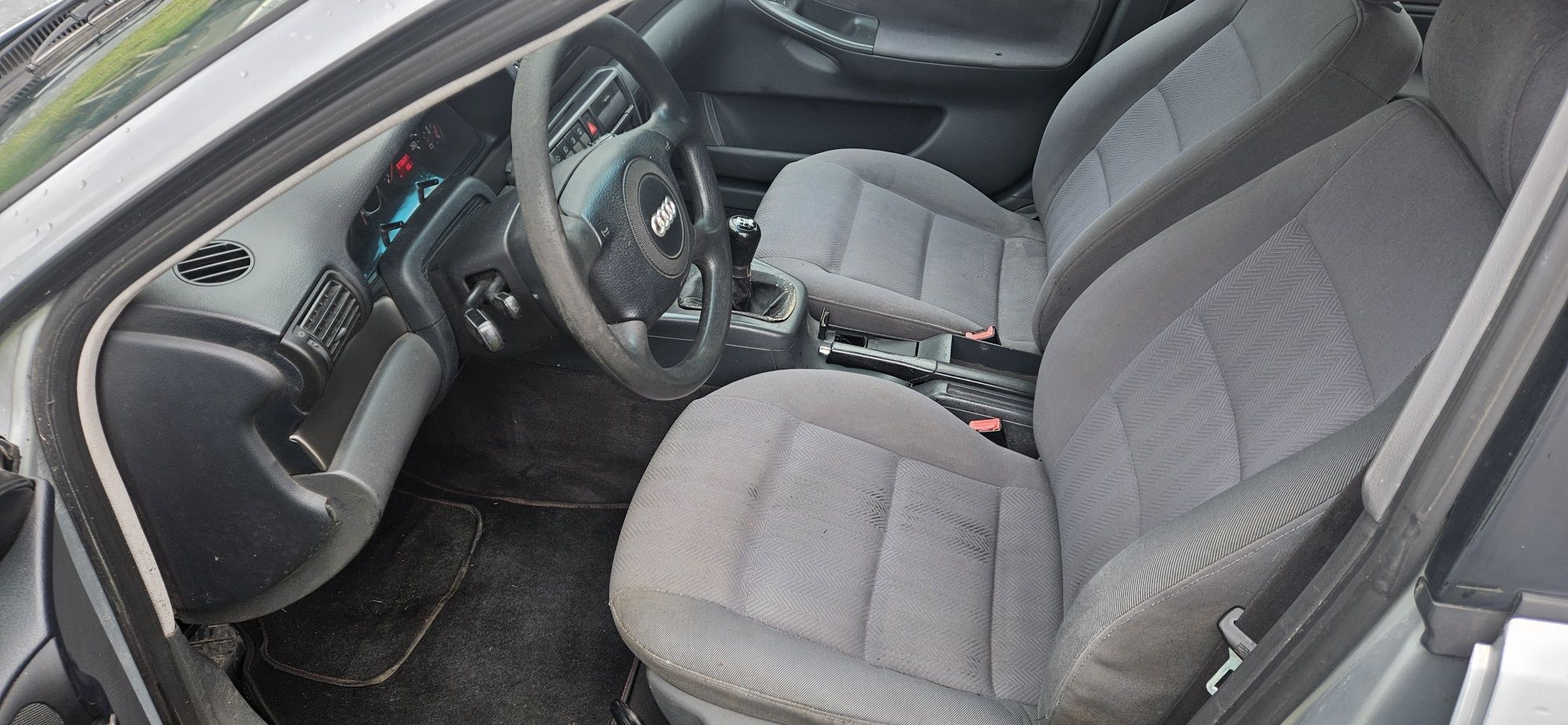 Audi A4 1.9 TDI 110KM Klimatronik Hak 1 właściciel