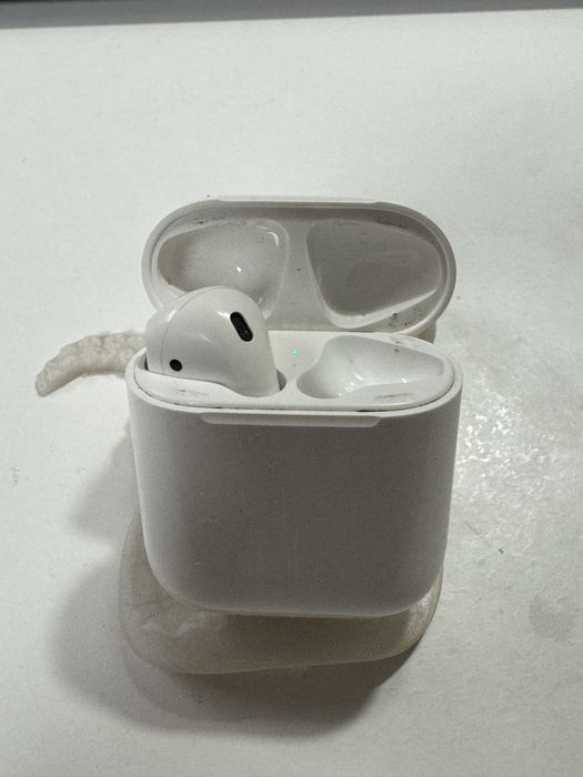 Наушники Airpods a1602 и a2190