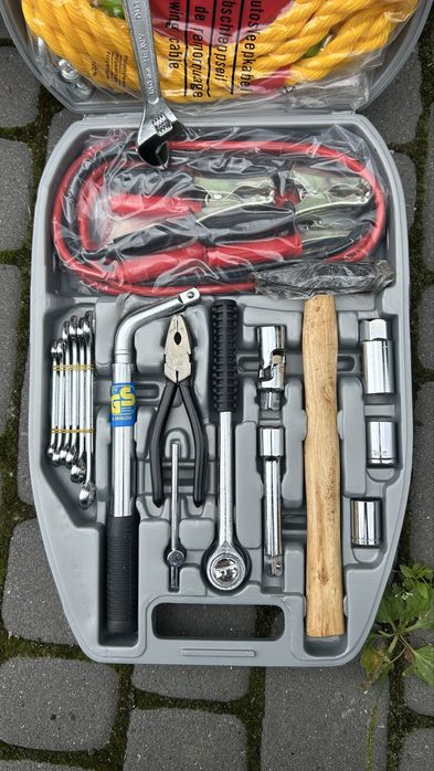 Набір інструментів для автомобіля