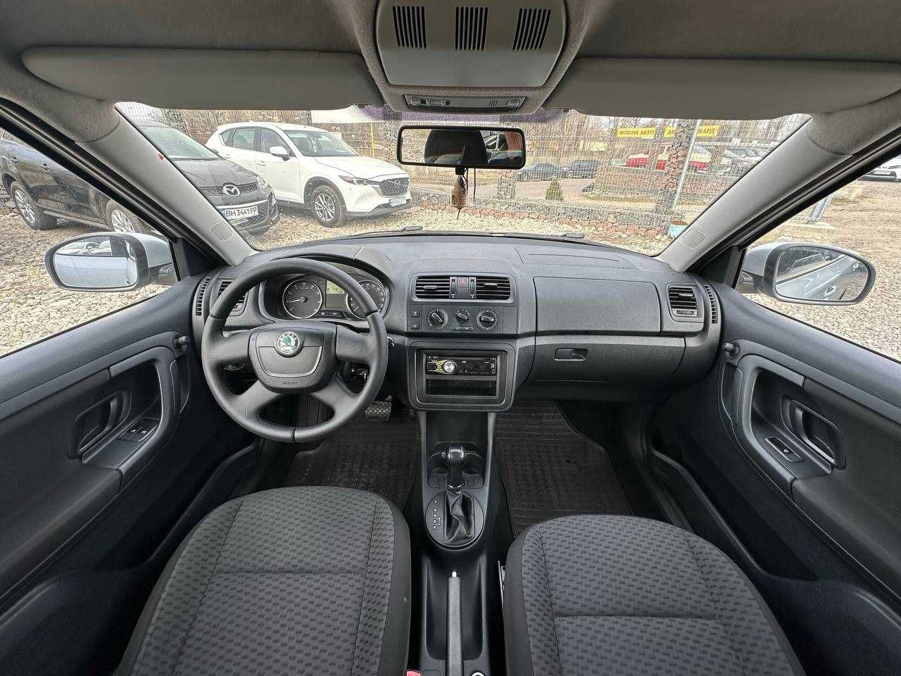 Авто Skoda Fabia 2011