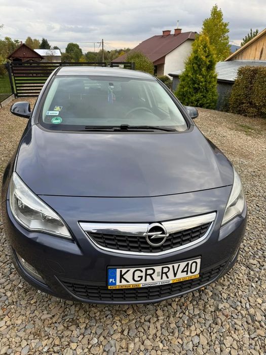 Opel Astra Opel ASTRA J 2010r