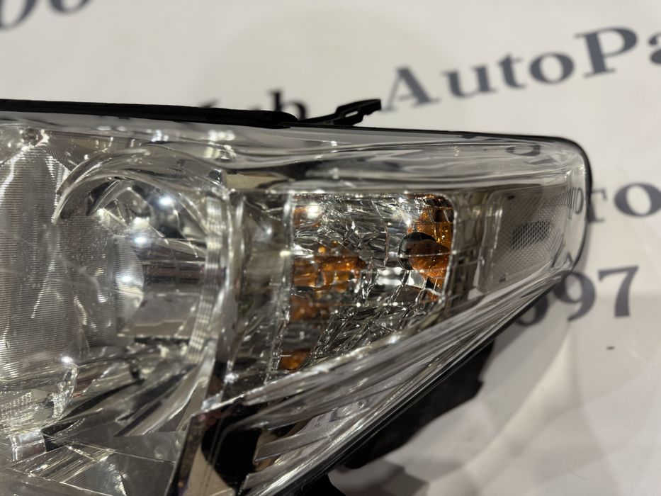 Фари передня оптика Toyota Land Cruiser 200. Тойота 200. Розборка.