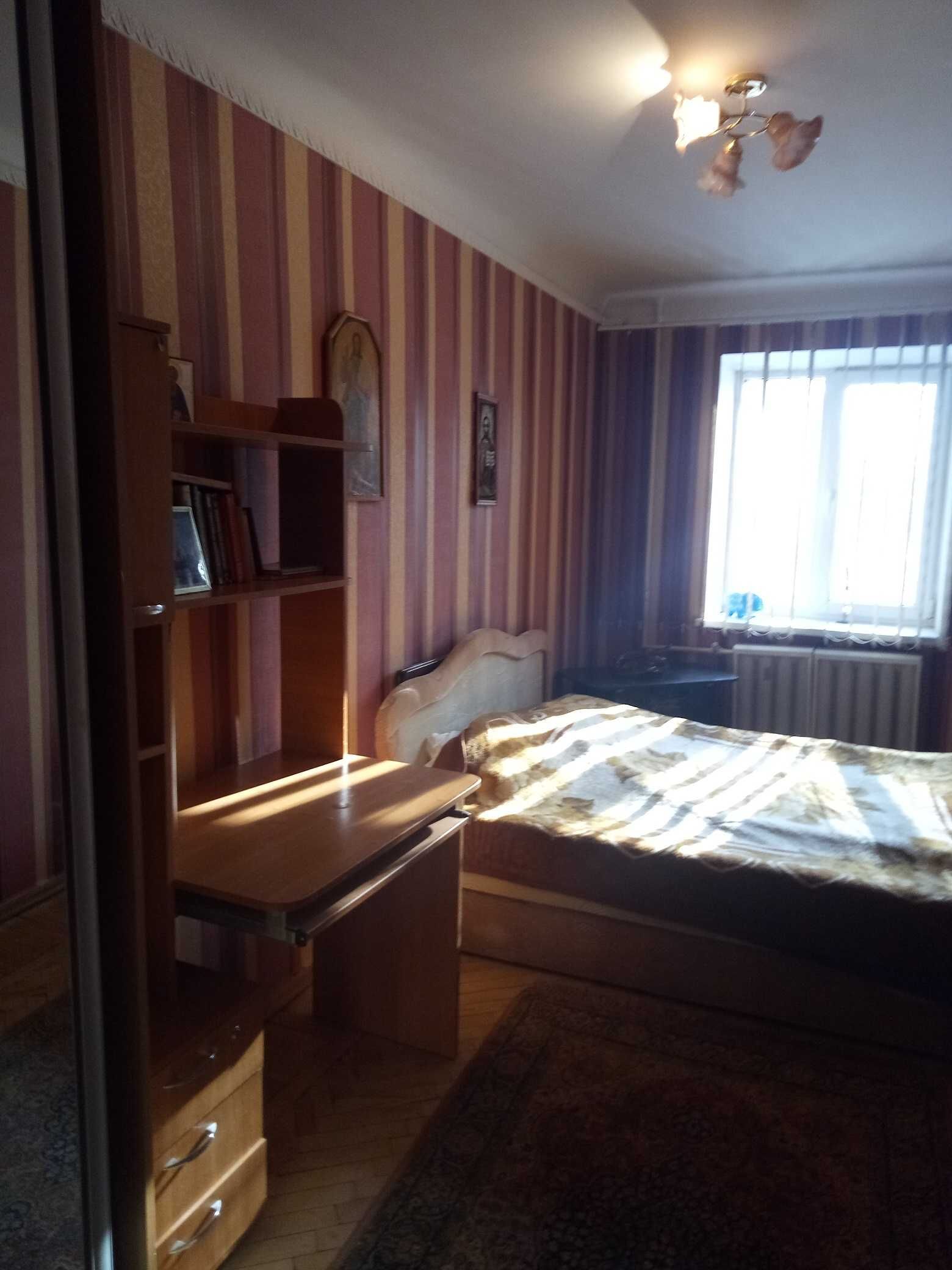 Здаю 2к квартира з разд.кімнатами, метро Дарниця, м. Чернігівська