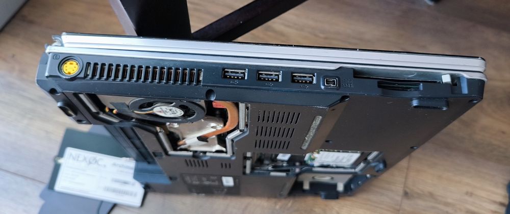 Laptop Nexoc E405 AMD S 3000 nie działa