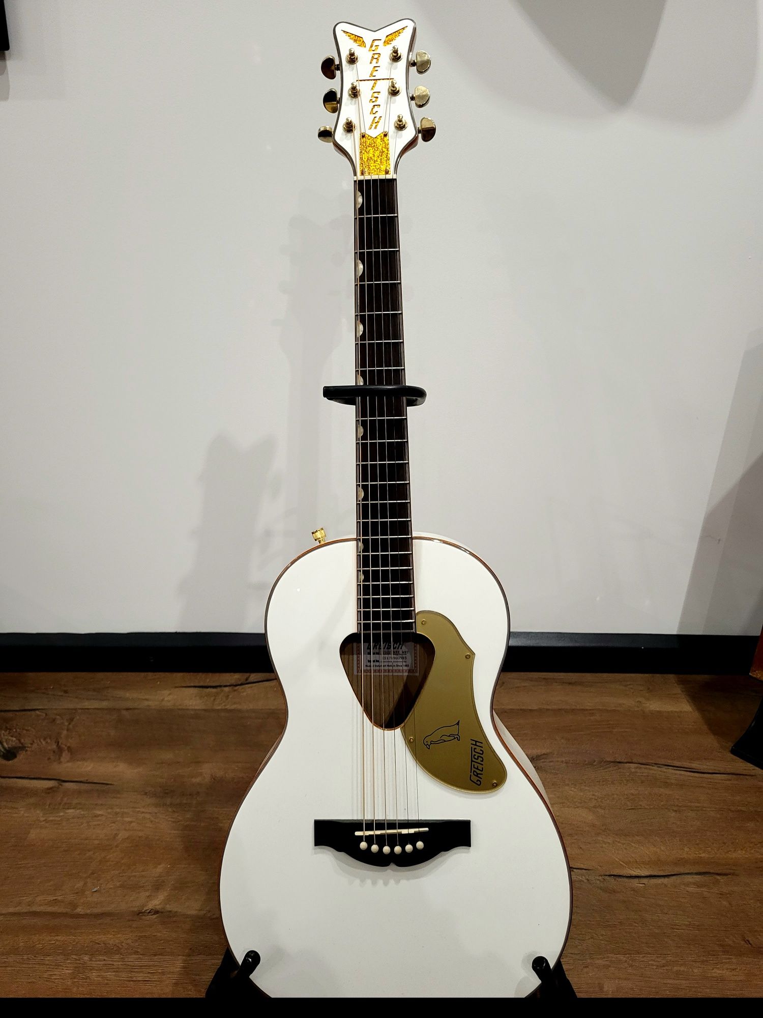 Gretsch G5021WPE White penguin parlor