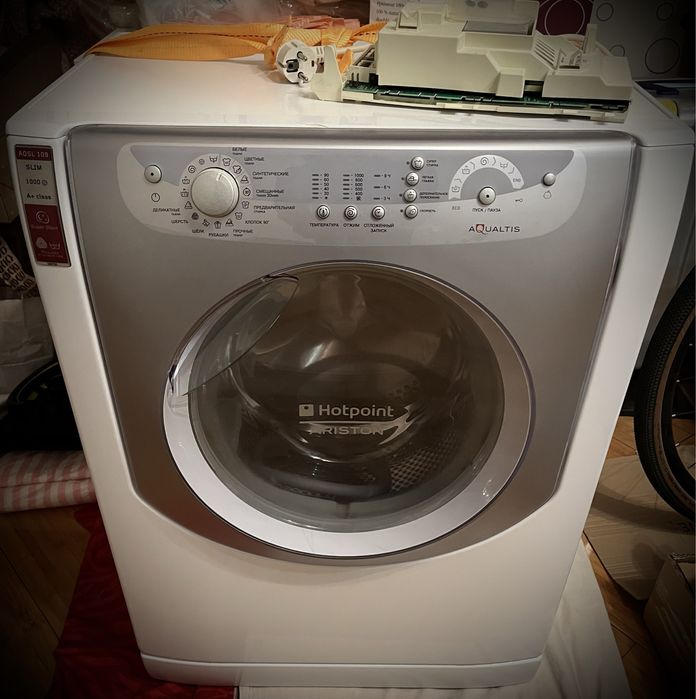 Пральна машина Ariston Hotpoint AQSL 109