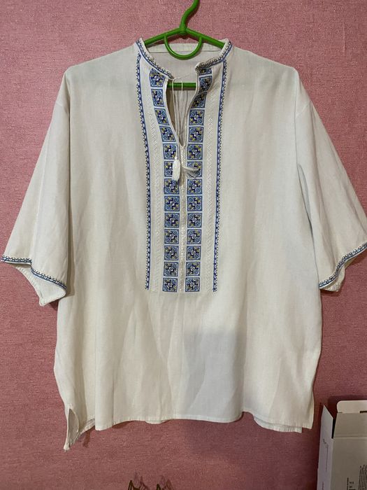 Продам сорочку з вишивкою