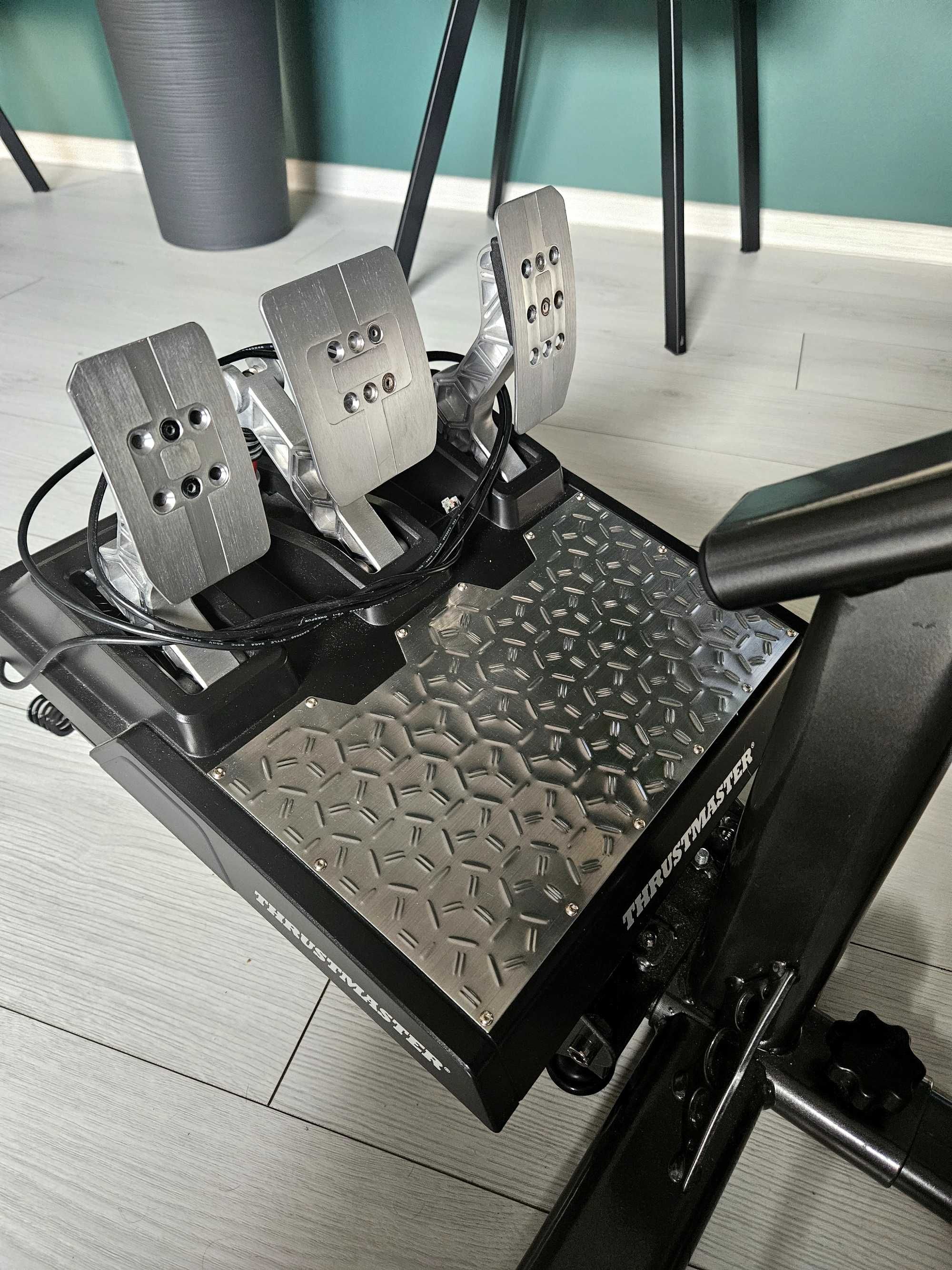 Thrustmaster TX leather edition 28 TLCM PLAYSEAT
