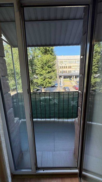 Продам 3-поверхове приміщення в центрі міста
 вул. Моссаковського, 1