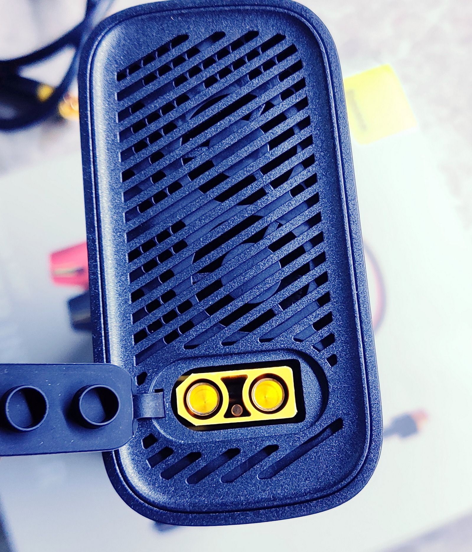 Качественный Инвертор 300Вт Baseus 300W с чистым синусом. Оригинал.